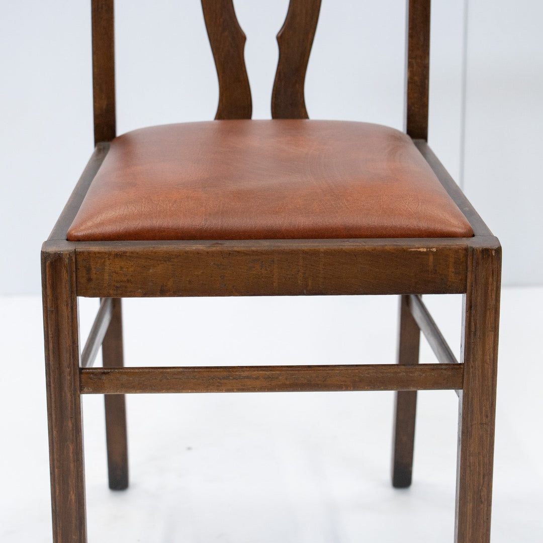 曲線美な背もたれと直線脚のコントラストが目を惹く ビーチ ダイニングチェア /26A-14