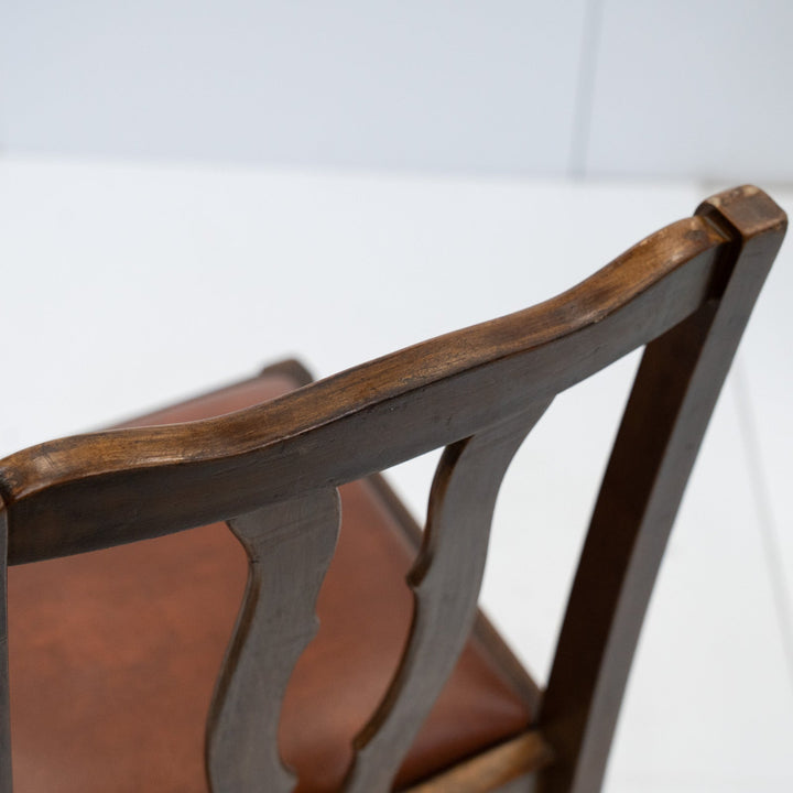 曲線美な背もたれと直線脚のコントラストが目を惹く ビーチ ダイニングチェア /26A-14