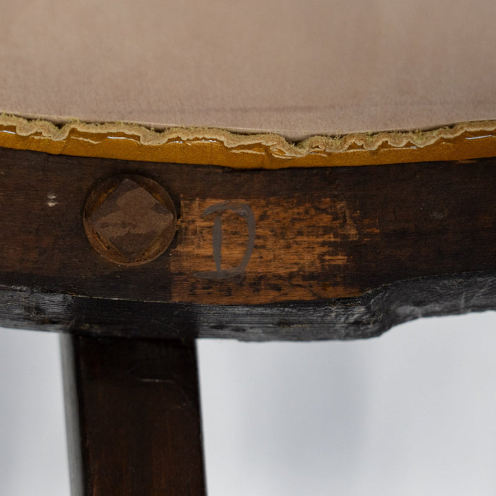 包み込むような背もたれとアームが一体化した ベントウッド アームチェア /26A-C7