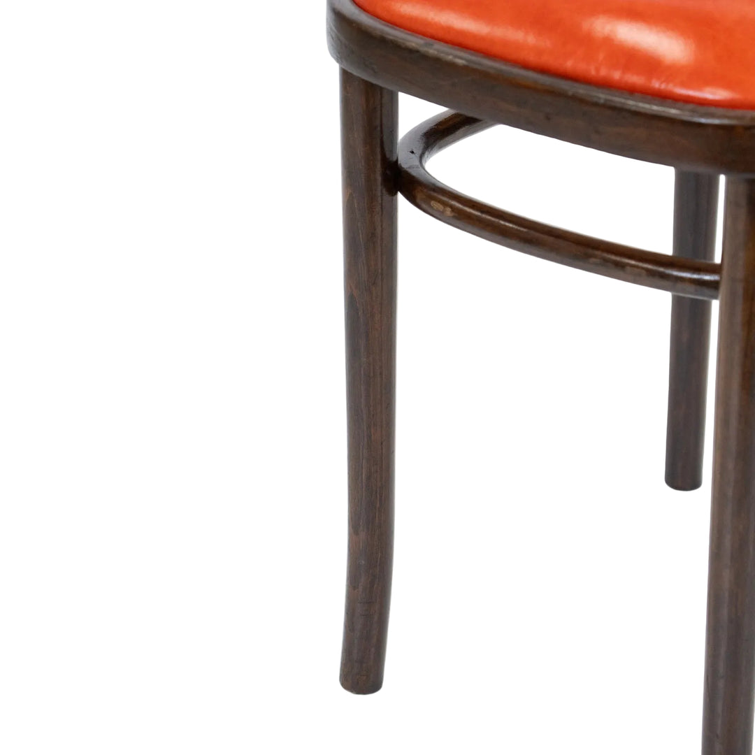 素朴で温もりあるデザインにオレンジの座面がマッチ カフェスタイル ベントウッドチェア /26A-6