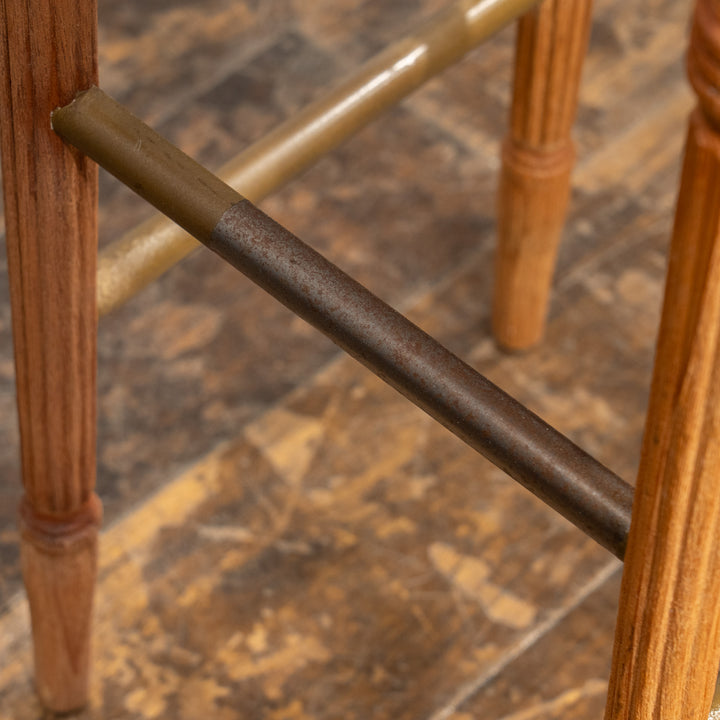 無塗装のナチュラルな木材の質感が魅力的 ビーチ バースツール /26A-2