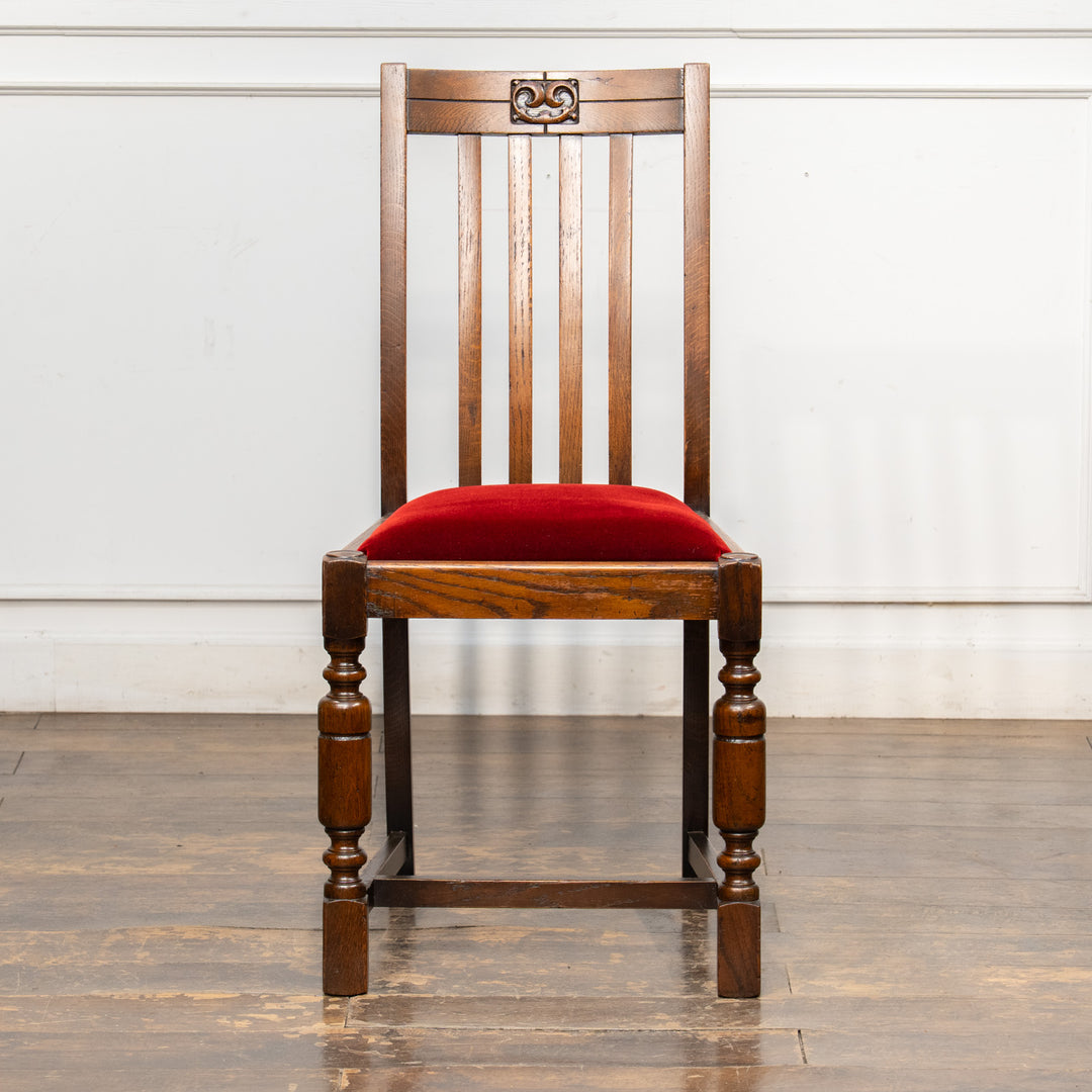 緩やかに湾曲した背もたれが心地良くフィットする オーク ダイニングチェア /26A-3