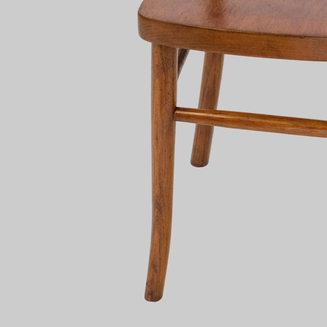 Bent wood chair 151-18