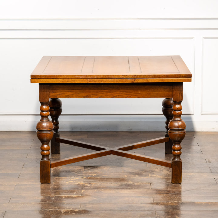 丸みのあるバルボスレッグや挽き物装飾が優美 オーク ドローリーフ 伸長式ダイニングテーブル /26B