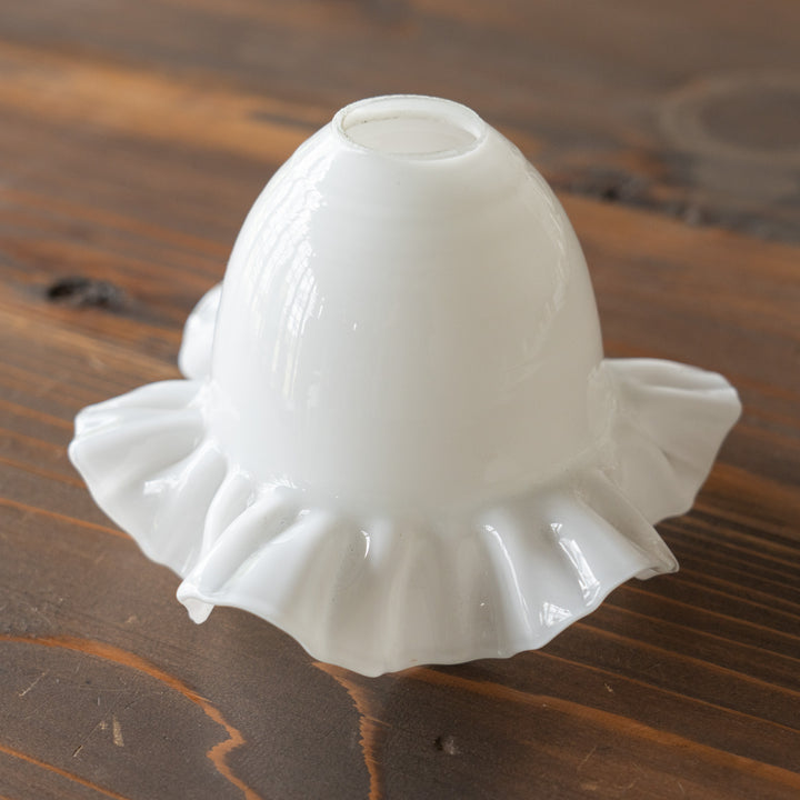 裾に向かってダイナミックに広がるフリルが優美 ガラスシェード単品 /D（※接続金具・コード・電球は別売り）