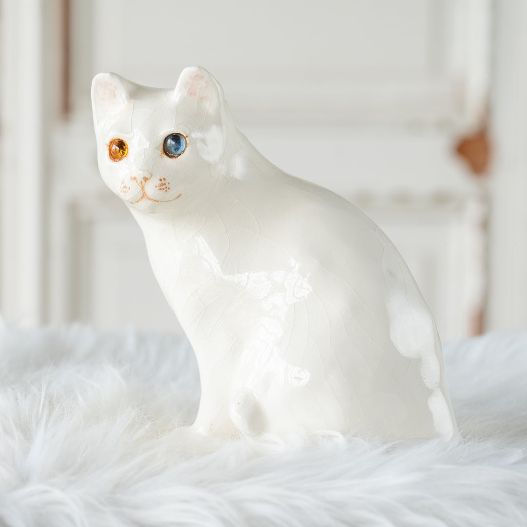 【Winstanley Cat ウィンスタンレイ キャット】真っ白なボディにオッドアイが美しい スノーウィ 白猫 /26E