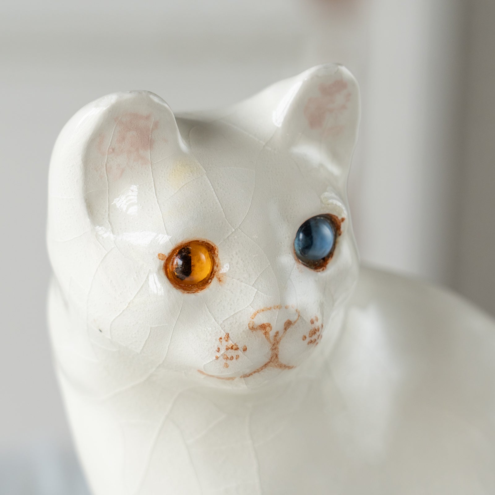 Winstanley Cat ウィンスタンレイ キャット】真っ白なボディに
