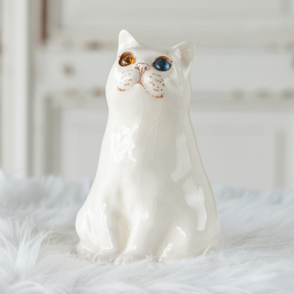 Winstanley Cat ウィンスタンレイ キャット】どっしりしたフォルムが