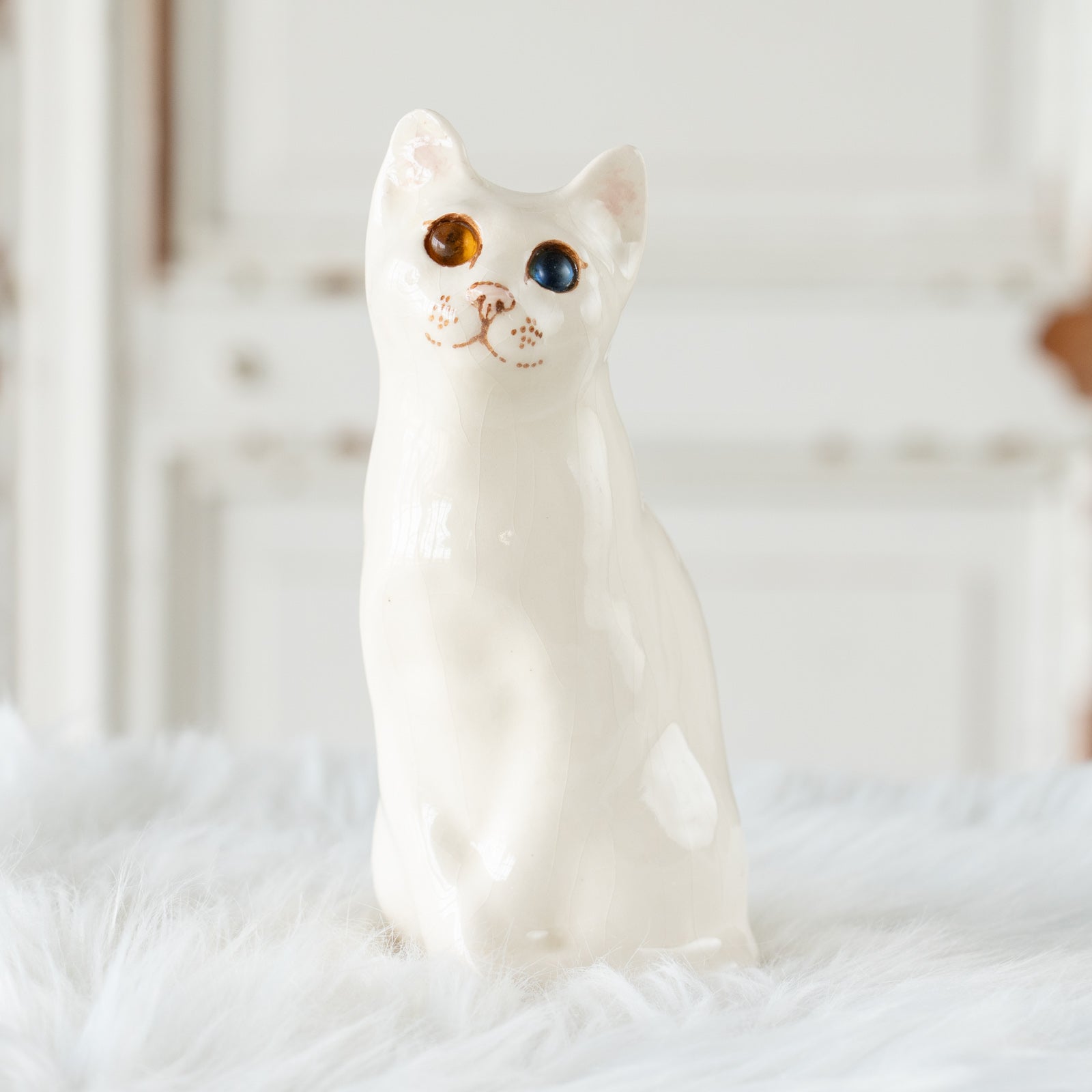 Winstanley Cat ウィンスタンレイ キャット】小首をかしげた不思議そう