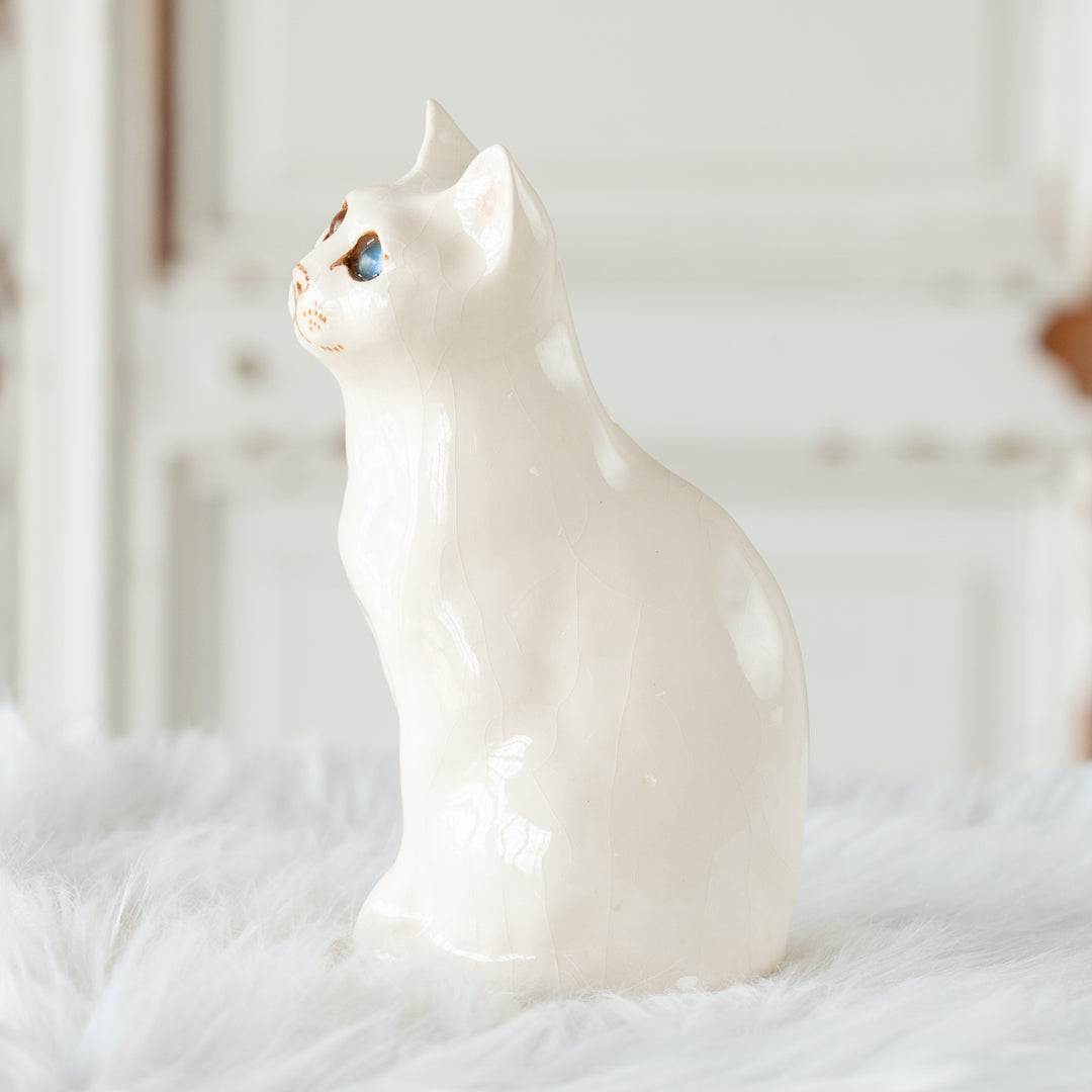 【Winstanley Cat ウィンスタンレイ キャット】小首をかしげた不思議そうな表情が魅力 オッドアイ スノーウィ 白猫 /26E