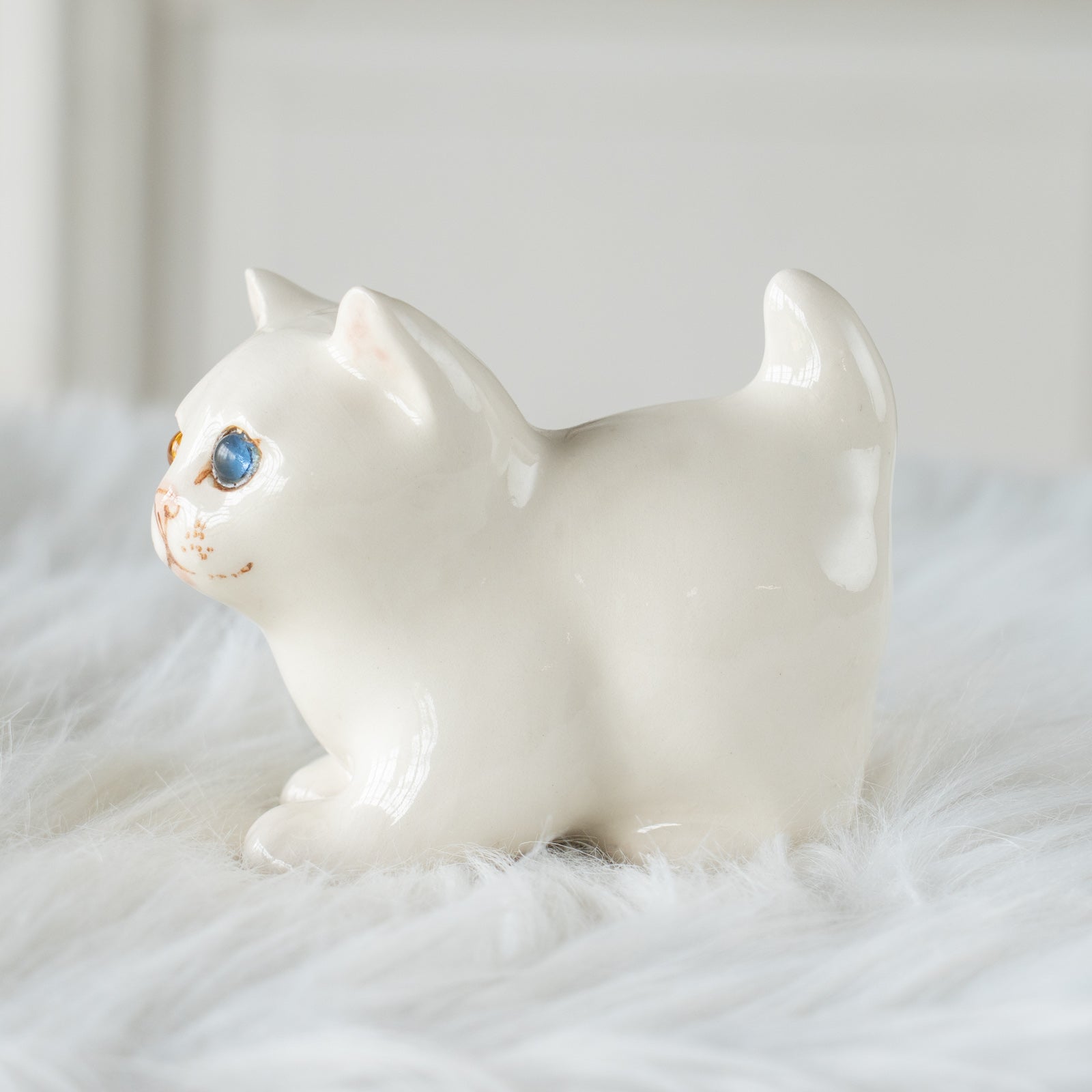 Winstanley Cat ウィンスタンレイ キャット】クリームパンの様な手が