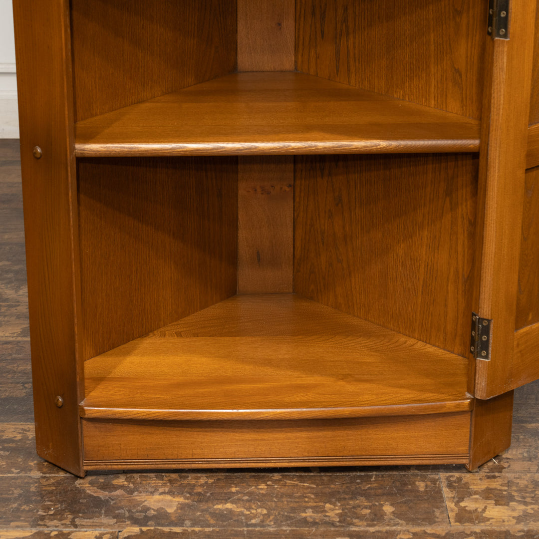 英国【ERCOL アーコール】エルム コーナーキャビネット No.474 Old Colonial オールドコロニアル /26G-A2