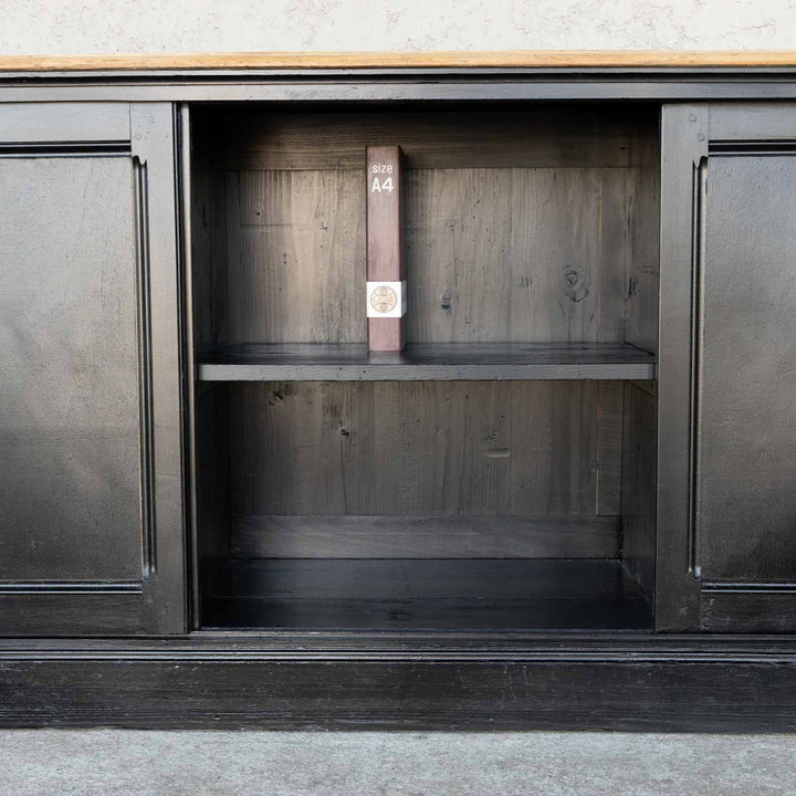 ブラックペイントがシックな装い 長い天板は作業用や店舗什器に最適 カウンター ワークテーブル /16L[m]