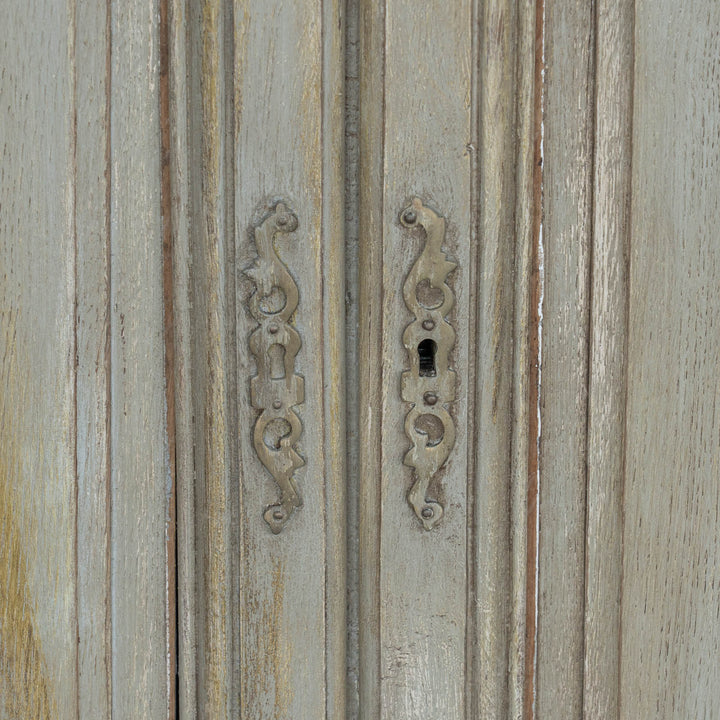 シャビーシックな雰囲気を醸し出すペイントが印象的 オーク コーナーキャビネット /19A