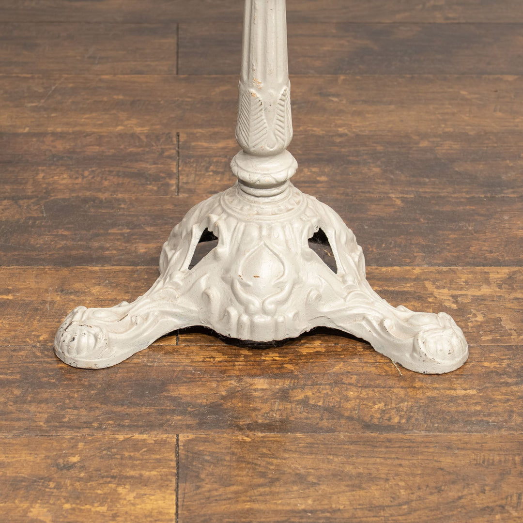 存在感のあるアイアンレッグにフレンチテイストなペイントが可愛らしい パブテーブル /19G-4