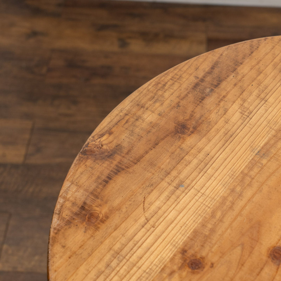 存在感のあるアイアンレッグにフレンチテイストなペイントが可愛らしい パブテーブル /19G-4