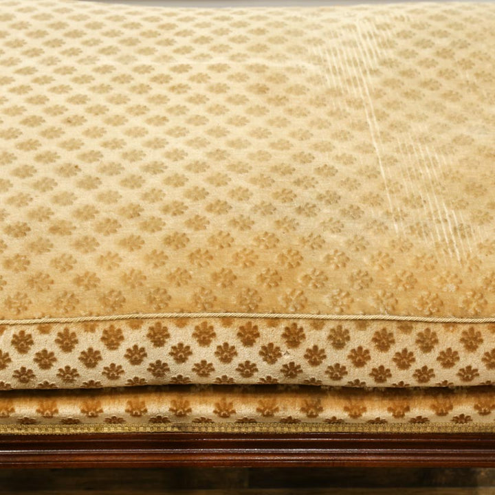厚みのあるクッションで快適な座り心地 オーク スツール[m]