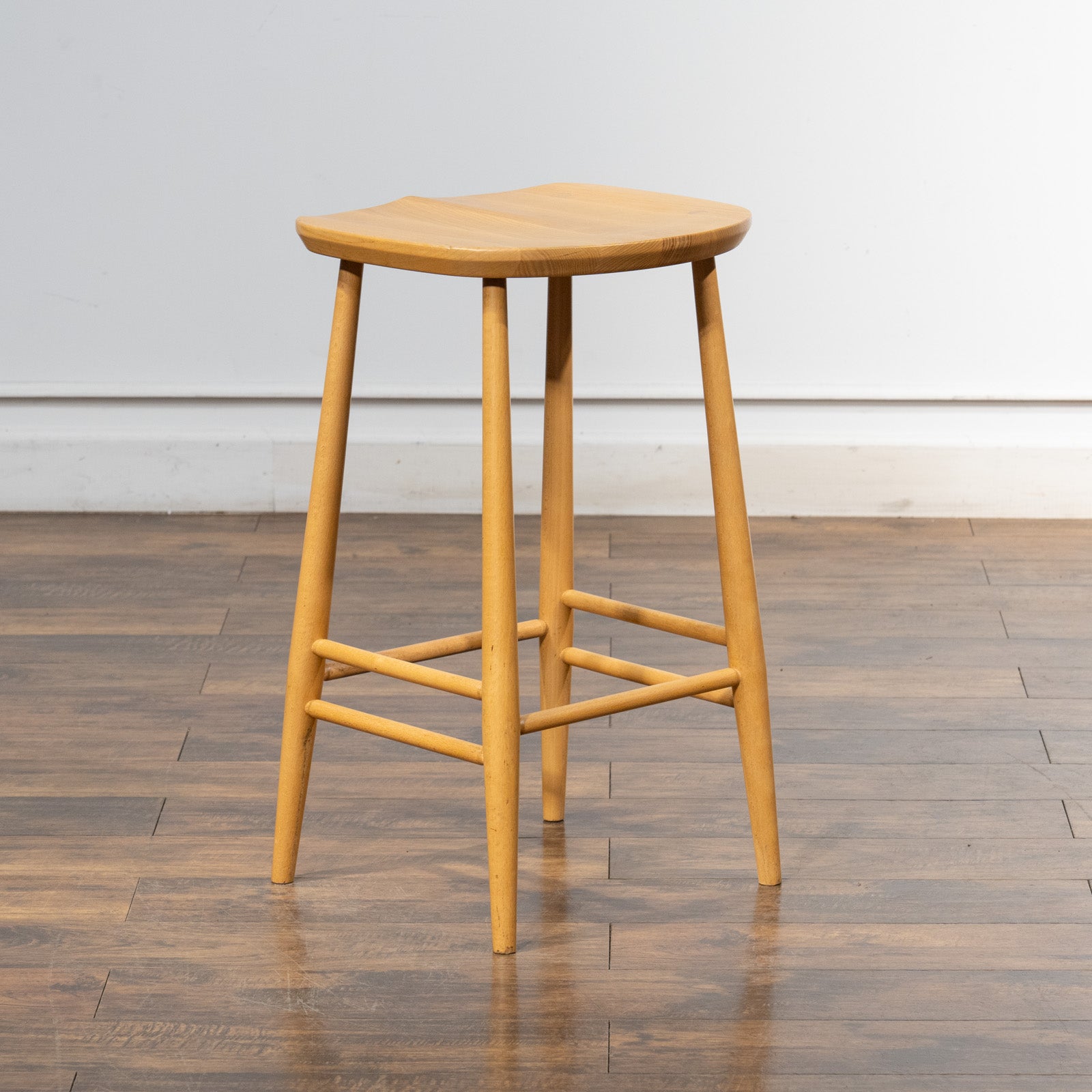 英国【ERCOL アーコール】ナチュラルでシンプルなデザインがお部屋に