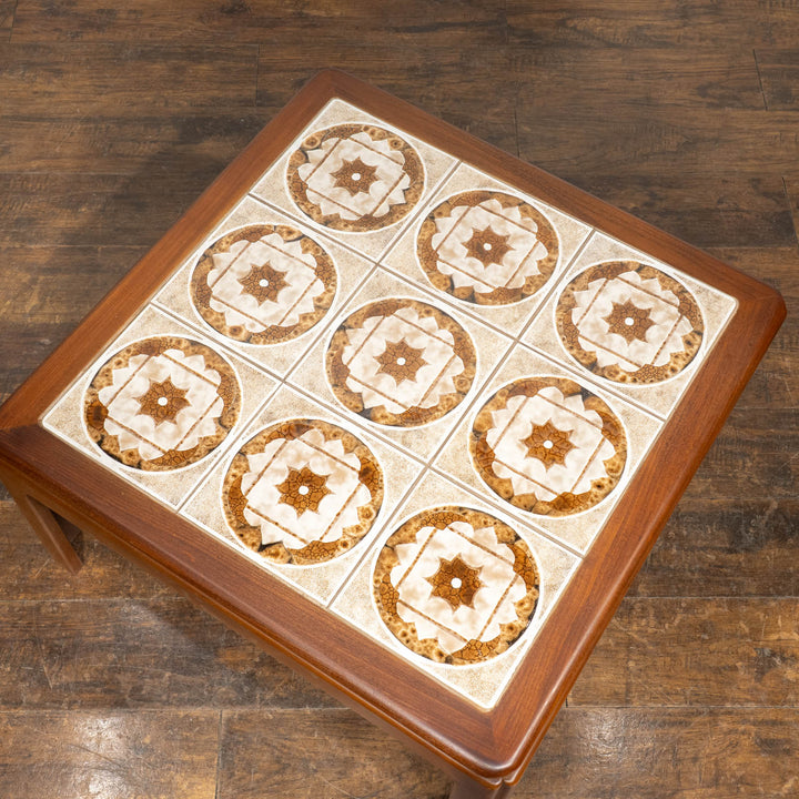 英国【G-PLAN ジープラン】可愛らしい幾何学模様のタイルが特徴的 タイルトップ スクエア コーヒーテーブル /20L-1