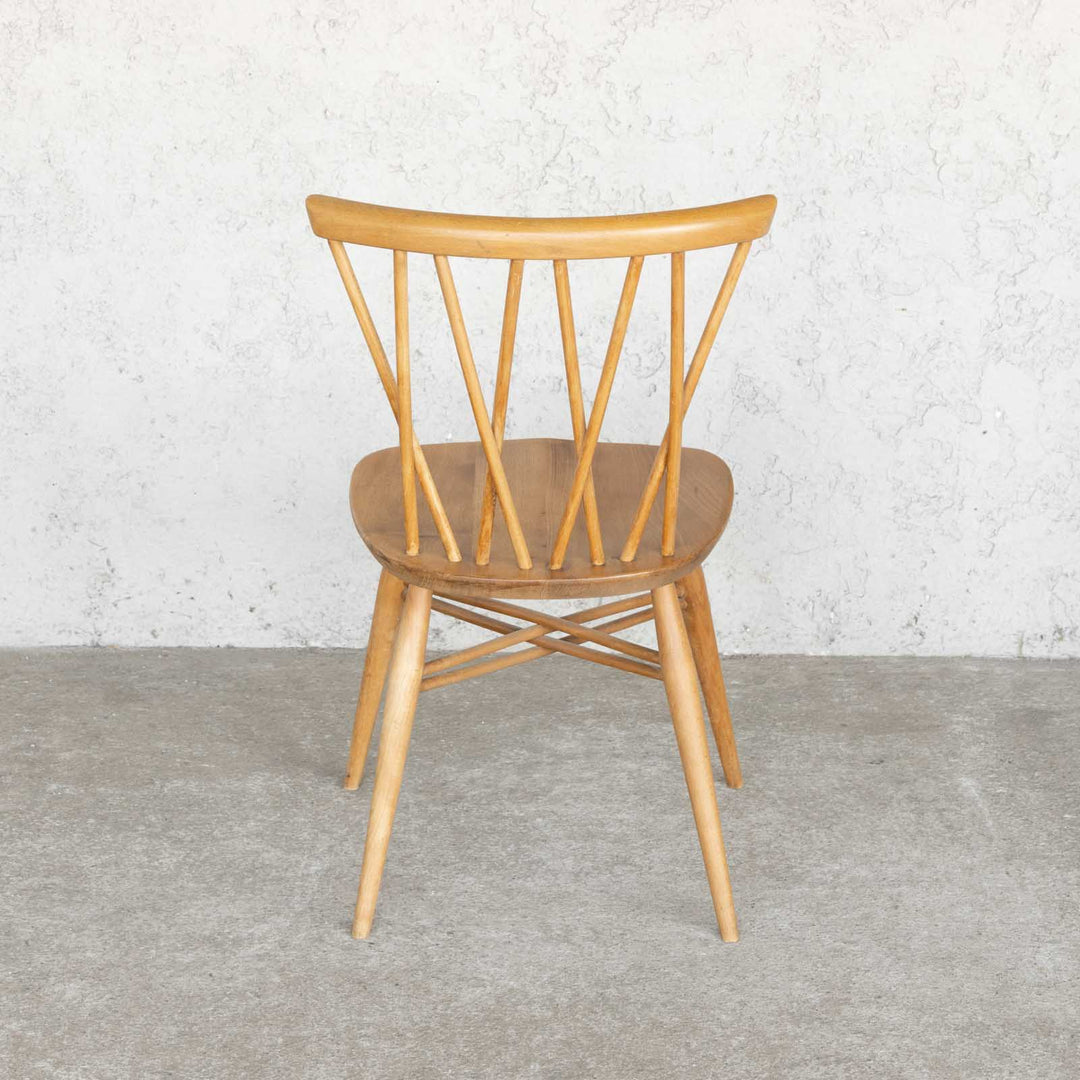 英国【ERCOL アーコール】交差したスポークが特徴的 ラティスチェア Windsor ウインザー /22E-7[m]