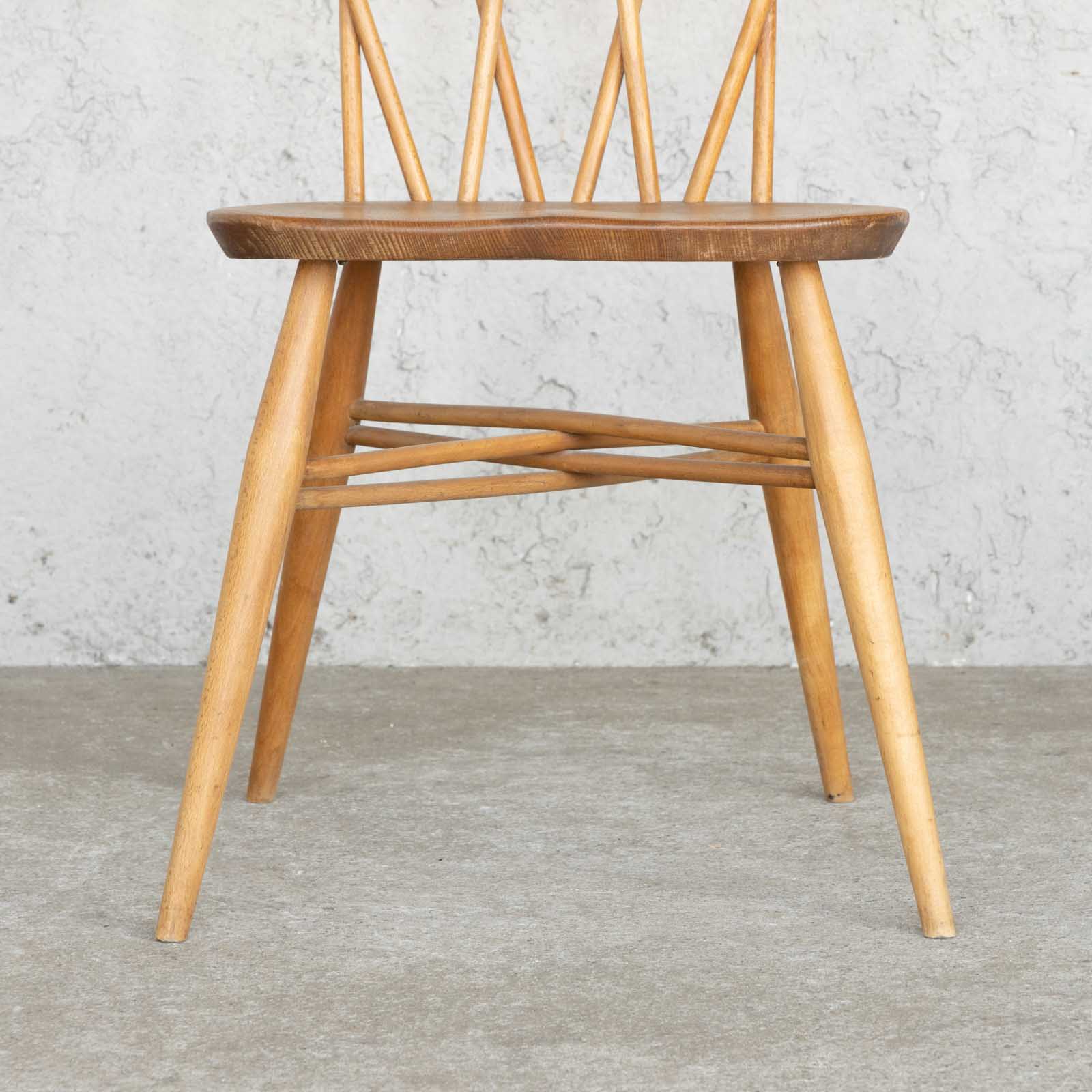 アーコール(Ercol )木製チェア 英国【ERCOL アーコール】交差したスポークが特徴的 ラティス