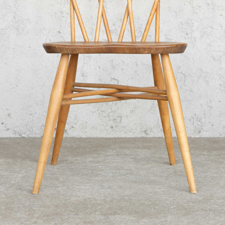 英国【ERCOL アーコール】交差したスポークが特徴的 ラティスチェア Windsor ウインザー /22E-7[m]