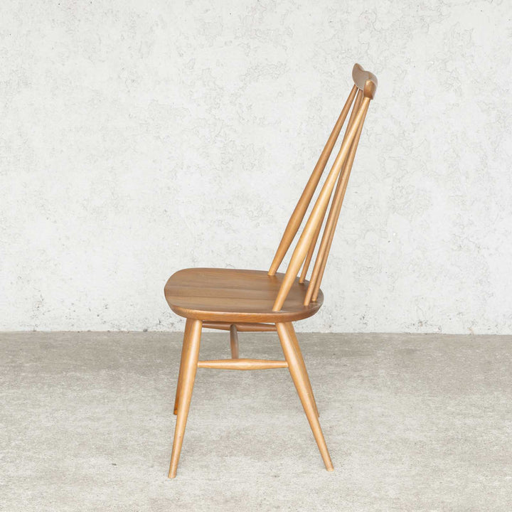 英国【ERCOL アーコール】洗練された佇まい ゴールドスミスチェア No.369 Windsor ウインザー /22I-2[m]