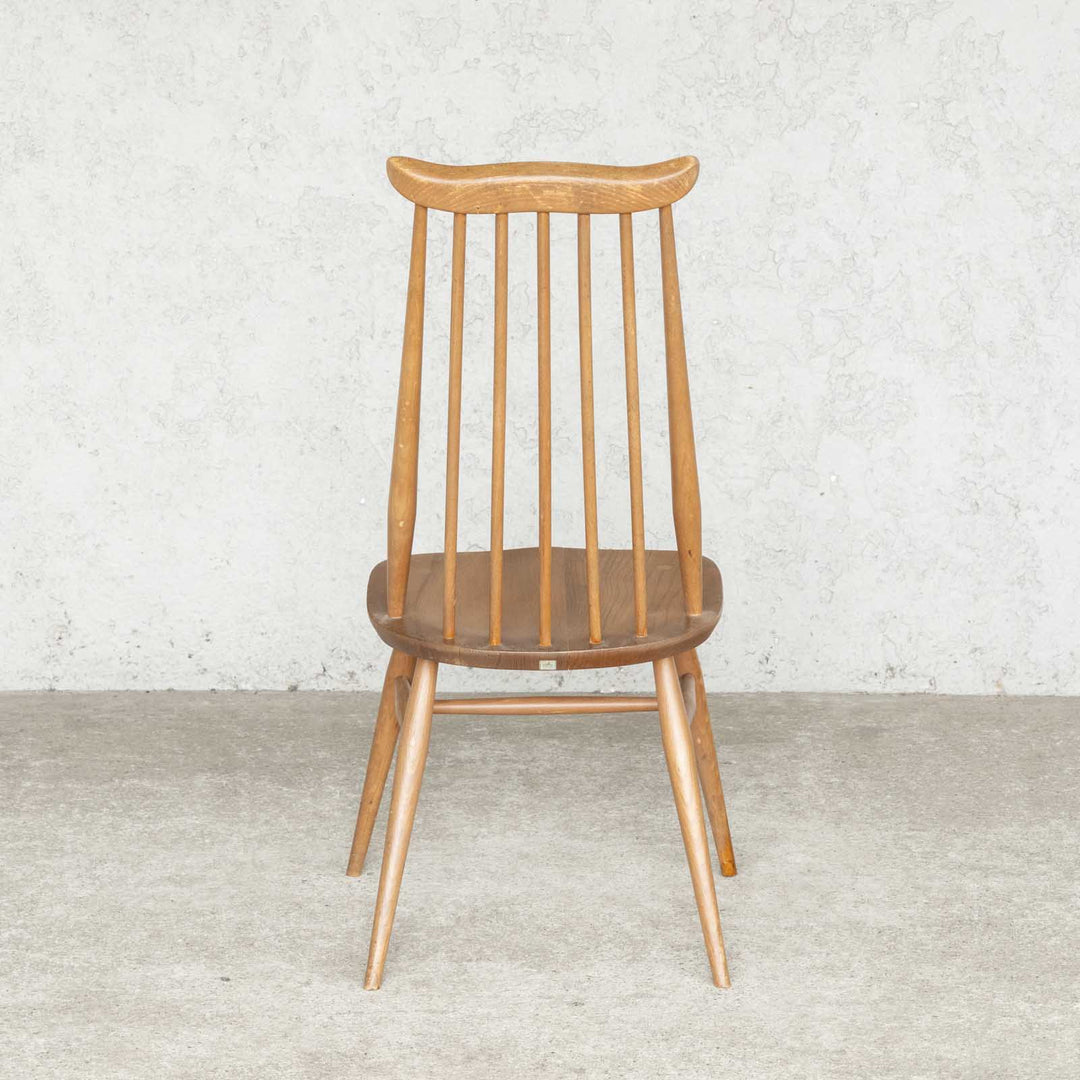 英国【ERCOL アーコール】洗練された佇まい ゴールドスミスチェア No.369 Windsor ウインザー /22I-2[m]