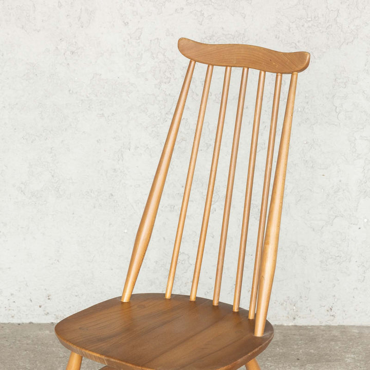 英国【ERCOL アーコール】洗練された佇まい ゴールドスミスチェア No.369 Windsor ウインザー /22I-2[m]