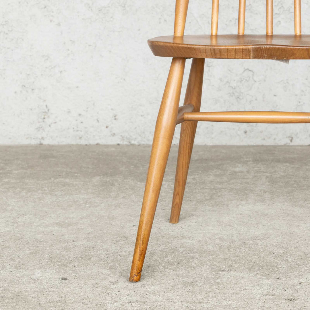 英国【ERCOL アーコール】洗練された佇まい ゴールドスミスチェア No.369 Windsor ウインザー /22I-2[m]