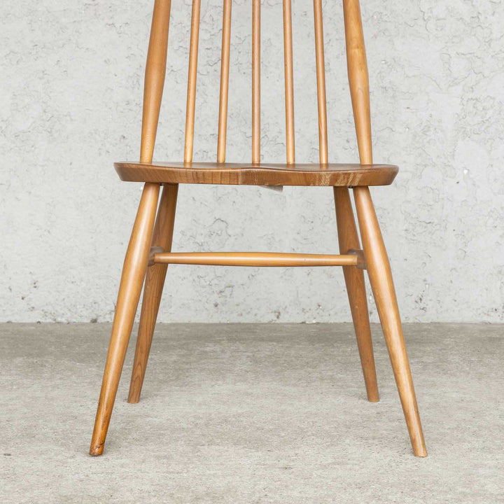 英国【ERCOL アーコール】洗練された佇まい ゴールドスミスチェア No.369 Windsor ウインザー /22I-2[m]