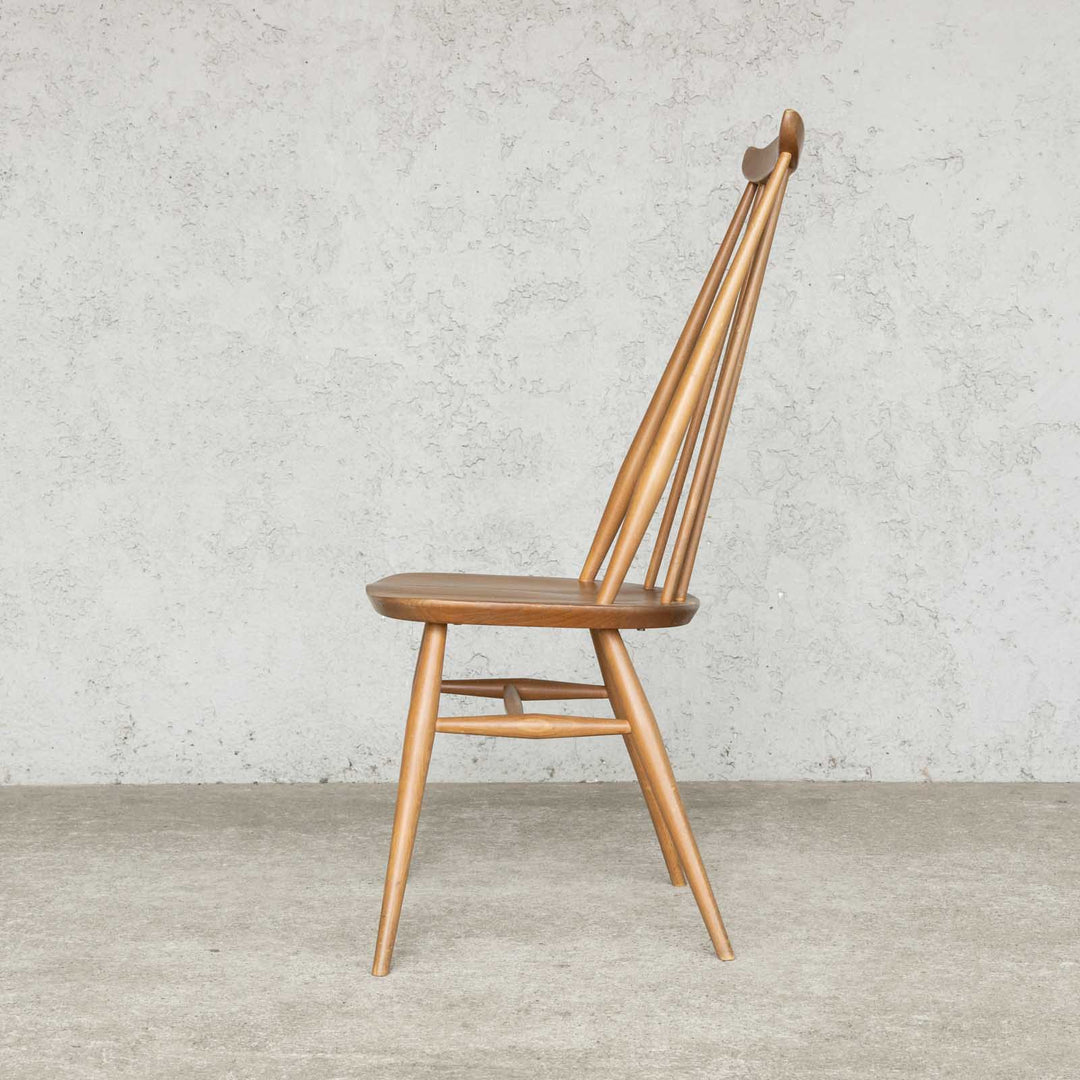 英国【ERCOL アーコール】洗練された佇まい ゴールドスミスチェア No.369 Windsor ウインザー /22I-2[m]
