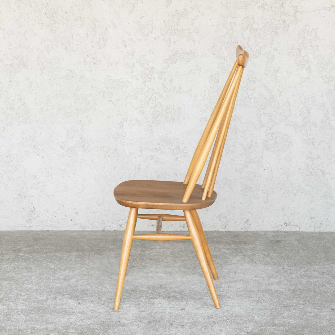 英国【ERCOL アーコール】洗練された佇まい ゴールドスミスチェア No.369 Windsor ウインザー /22I-18[m]