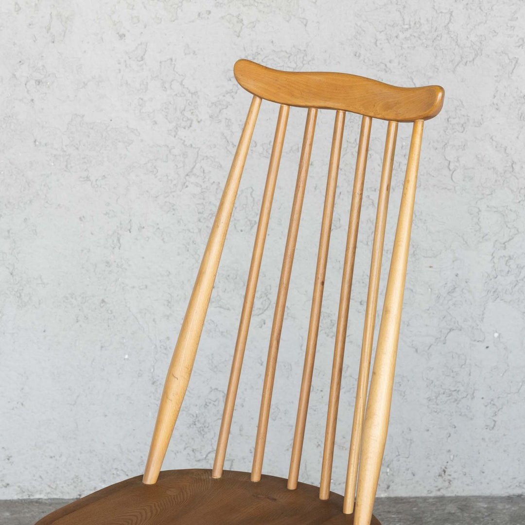 英国【ERCOL アーコール】洗練された佇まい ゴールドスミスチェア No.369 Windsor ウインザー /22I-18[m]