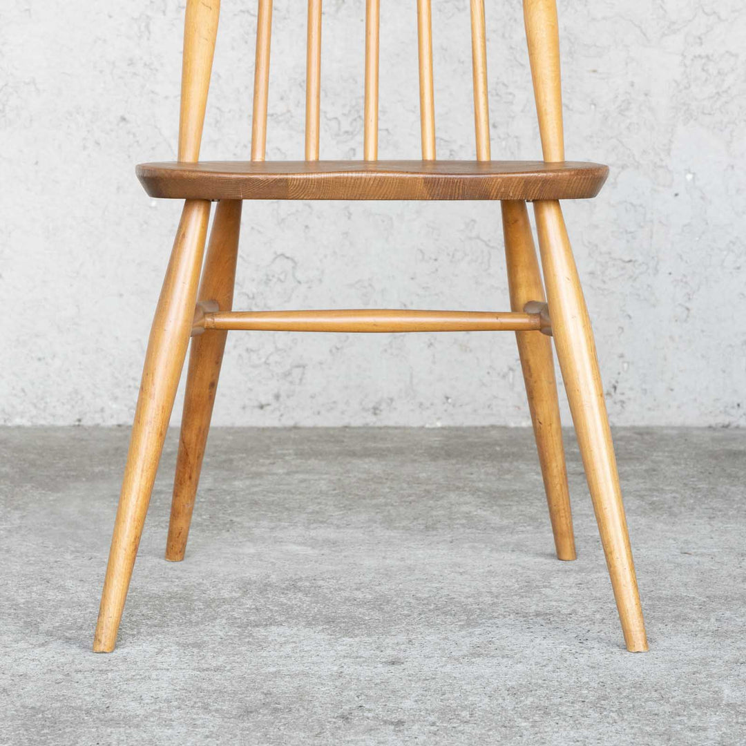 英国【ERCOL アーコール】洗練された佇まい ゴールドスミスチェア No.369 Windsor ウインザー /22I-18[m]
