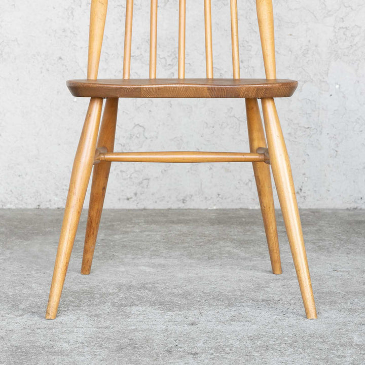 英国【ERCOL アーコール】洗練された佇まい ゴールドスミスチェア No.369 Windsor ウインザー /22I-18[m]