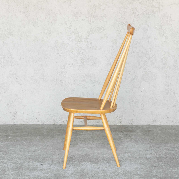 英国【ERCOL アーコール】洗練された佇まい ゴールドスミスチェア No.369 Windsor ウインザー /22I-19[m]