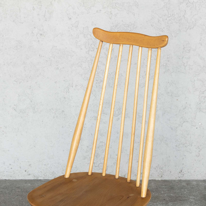 英国【ERCOL アーコール】洗練された佇まい ゴールドスミスチェア No.369 Windsor ウインザー /22I-19[m]