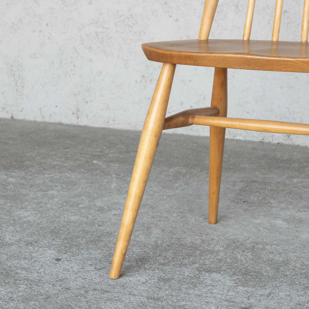英国【ERCOL アーコール】洗練された佇まい ゴールドスミスチェア No.369 Windsor ウインザー /22I-19[m]
