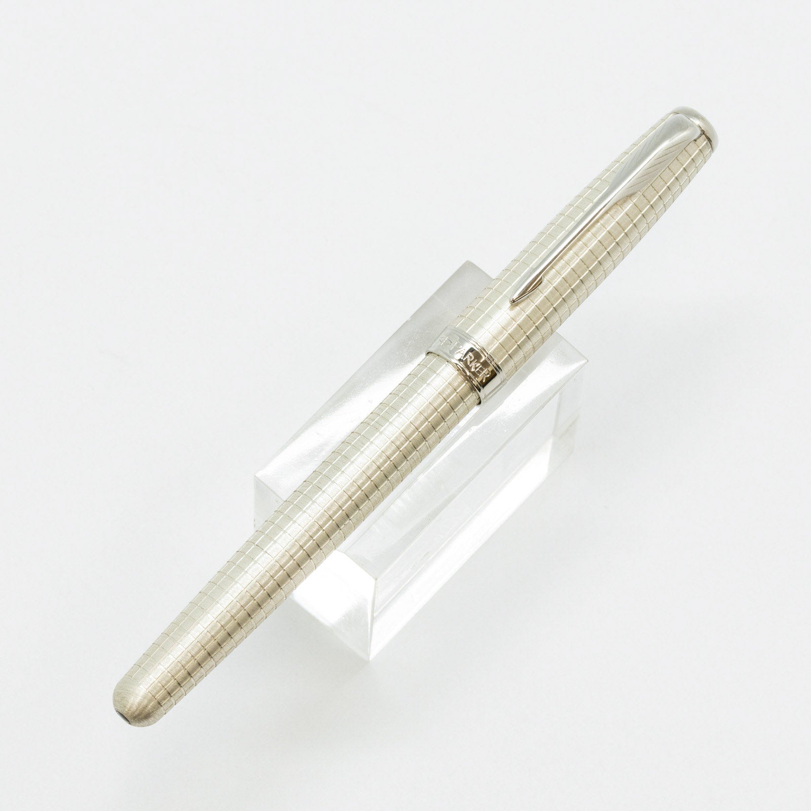 Parker ソネット　シズレ　スターリングシルバー PAKER パーカー /ソネット】軽やかなサテン調のボディにシズレパターン