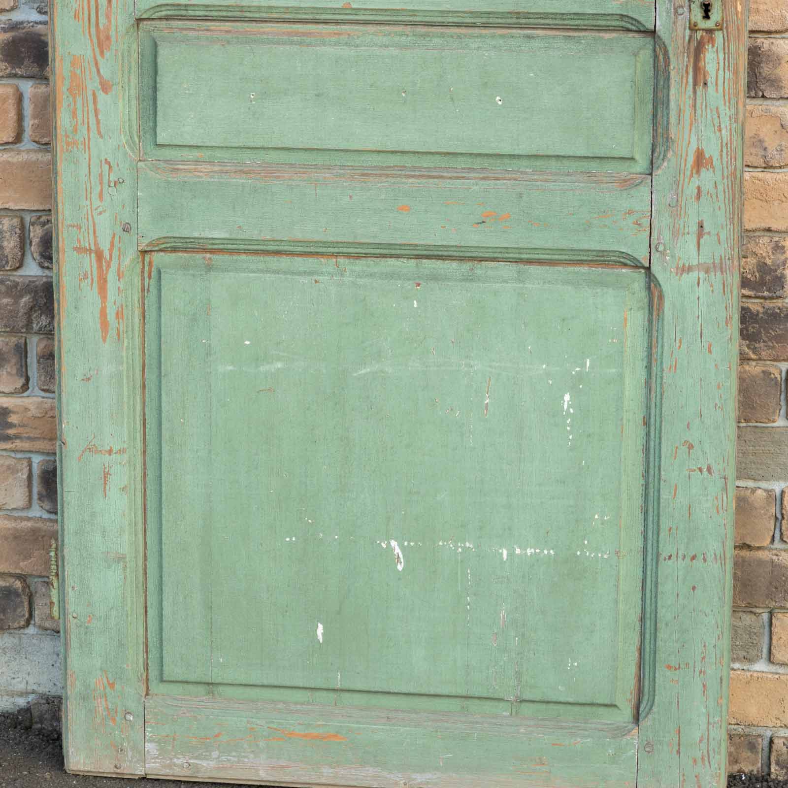 ミントグリーンの明るい色合いが爽やか アンティークドア[m] – THE