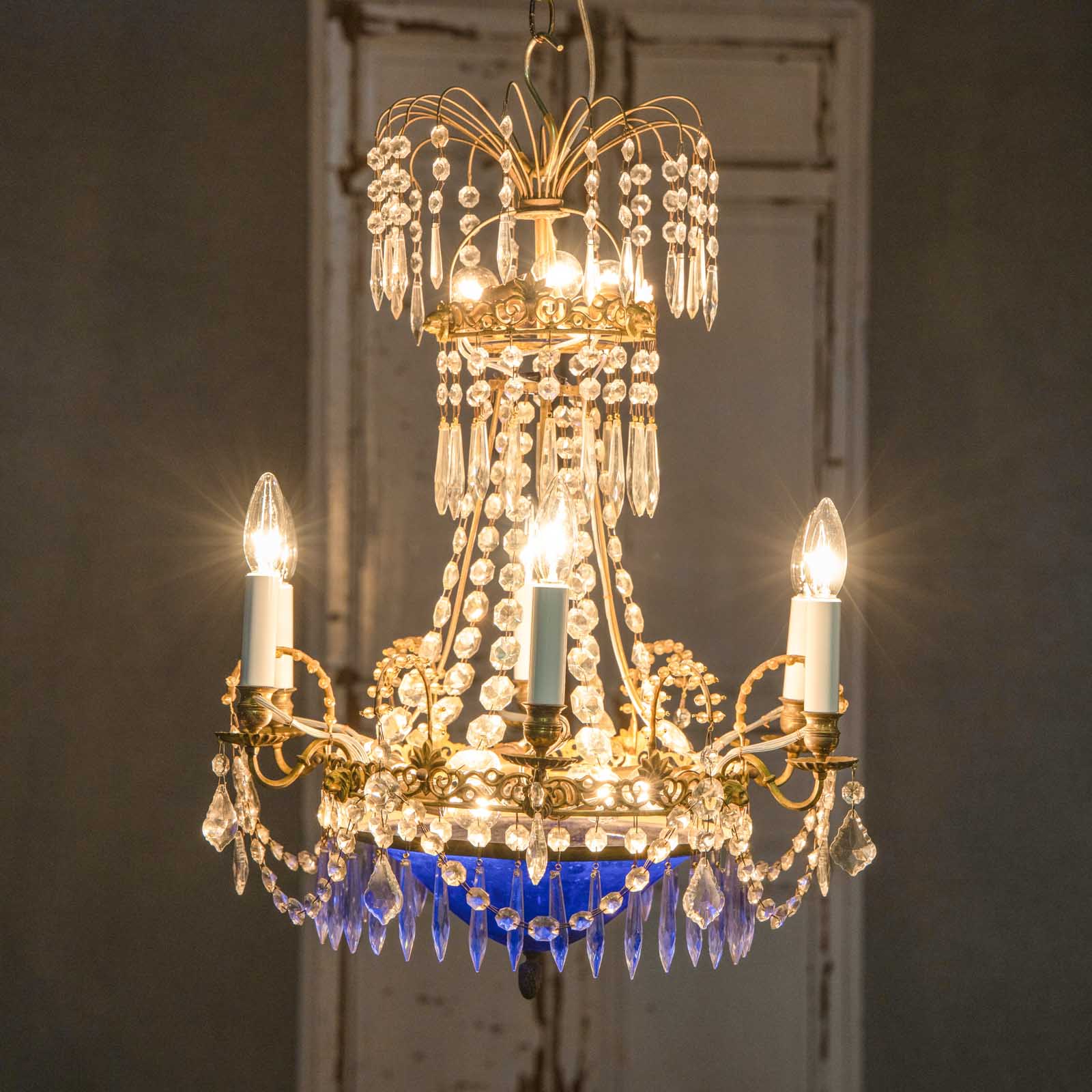 オリジナルのクリアガラスとコバルトブルーのボベッシュが美しい