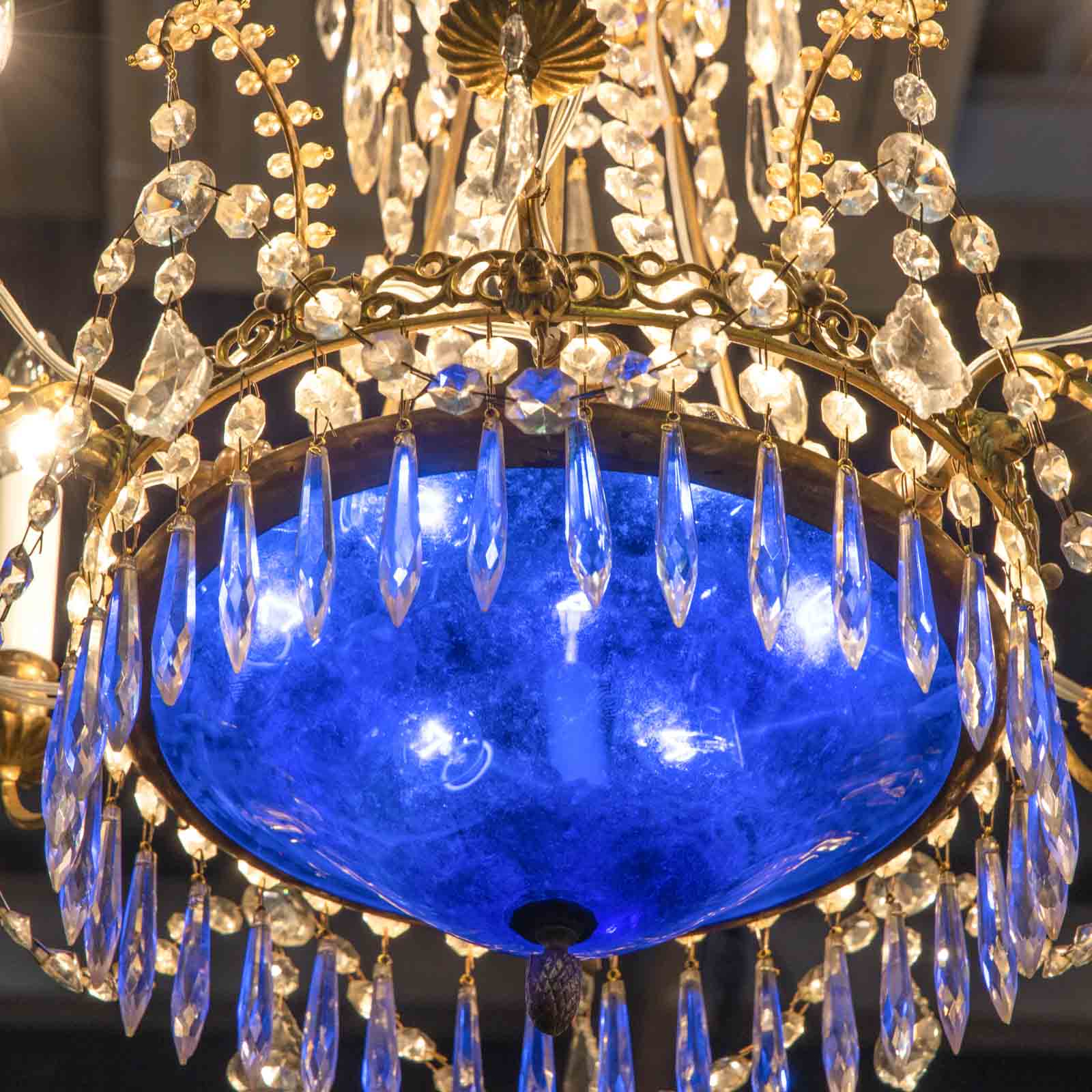 オリジナルのクリアガラスとコバルトブルーのボベッシュが美しい