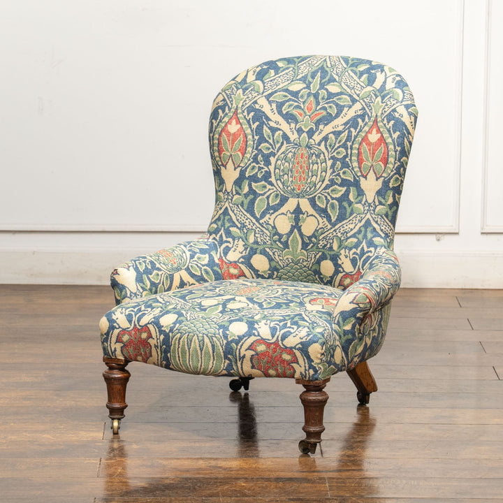 ウィリアムモリス生地を使ったゆったりとした座り心地 ナーシングチェア [グラナダDMCOGR201]