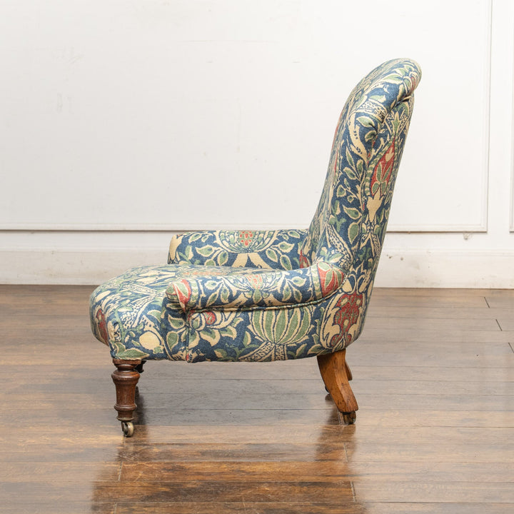 ウィリアムモリス生地を使ったゆったりとした座り心地 ナーシングチェア [グラナダDMCOGR201]