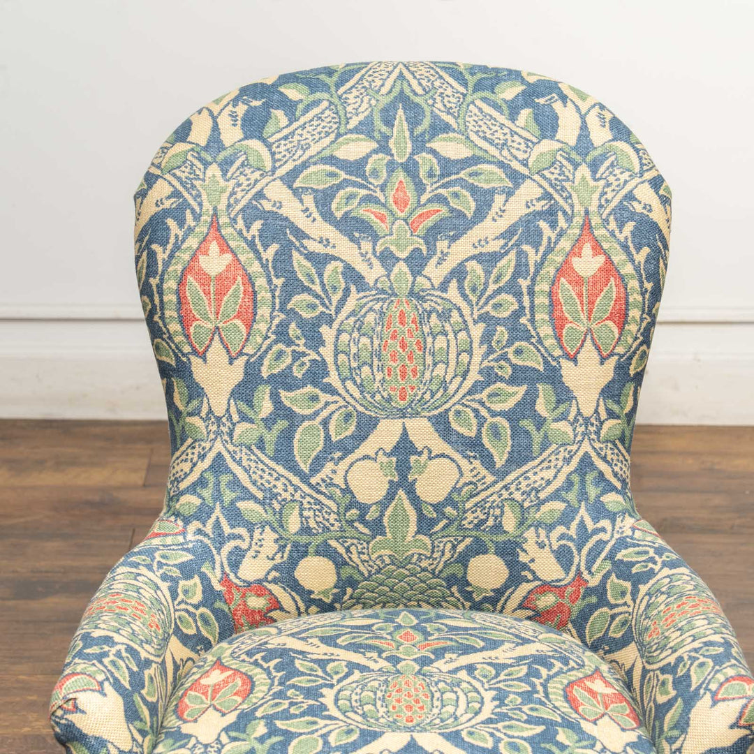 ウィリアムモリス生地を使ったゆったりとした座り心地 ナーシングチェア [グラナダDMCOGR201]