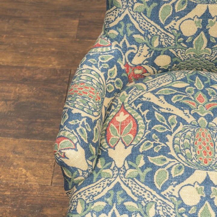 ウィリアムモリス生地を使ったゆったりとした座り心地 ナーシングチェア [グラナダDMCOGR201]