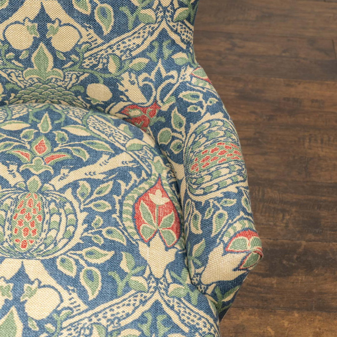 ウィリアムモリス生地を使ったゆったりとした座り心地 ナーシングチェア [グラナダDMCOGR201]