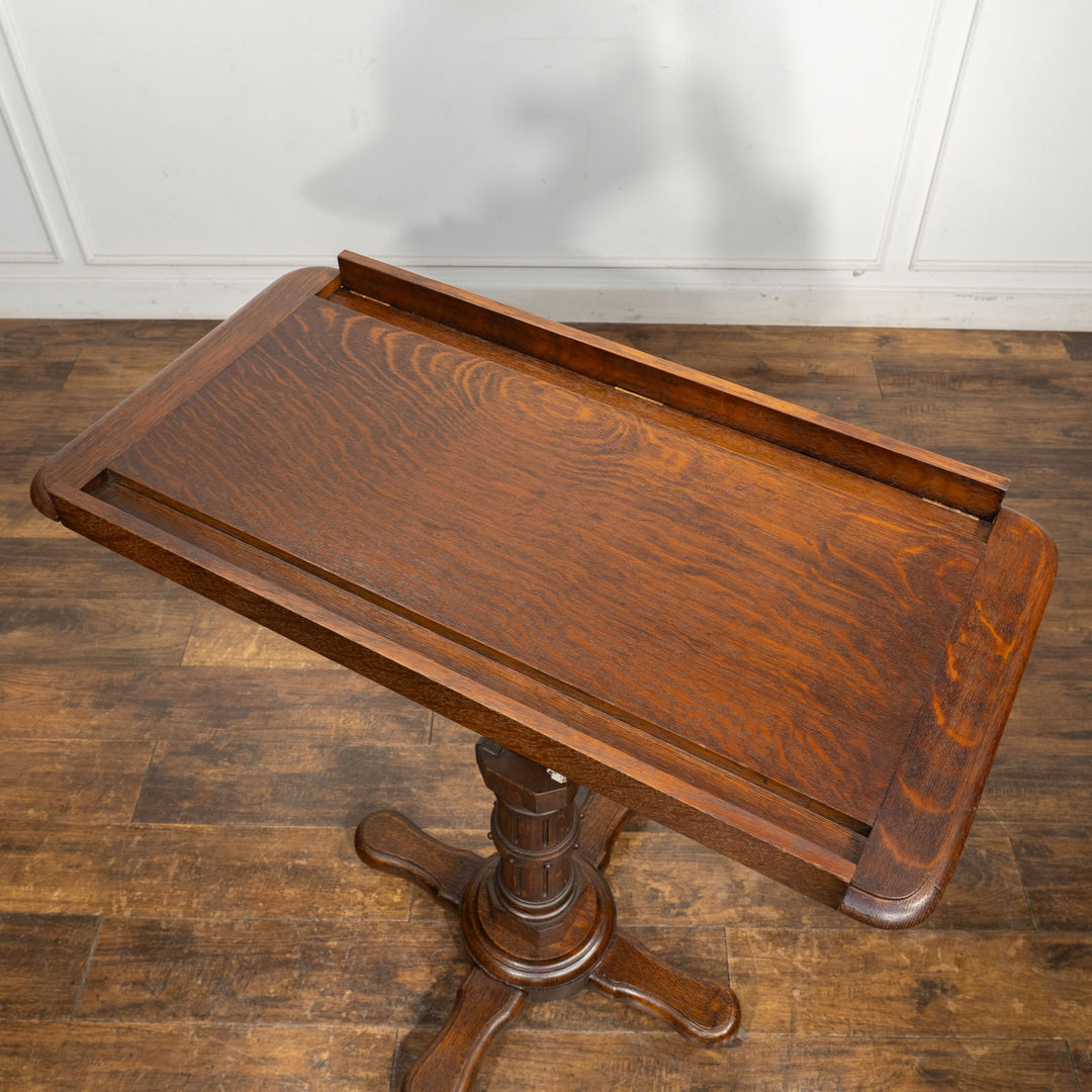 実用的かつ趣のあるデザイン オーク リーディングテーブル /15G