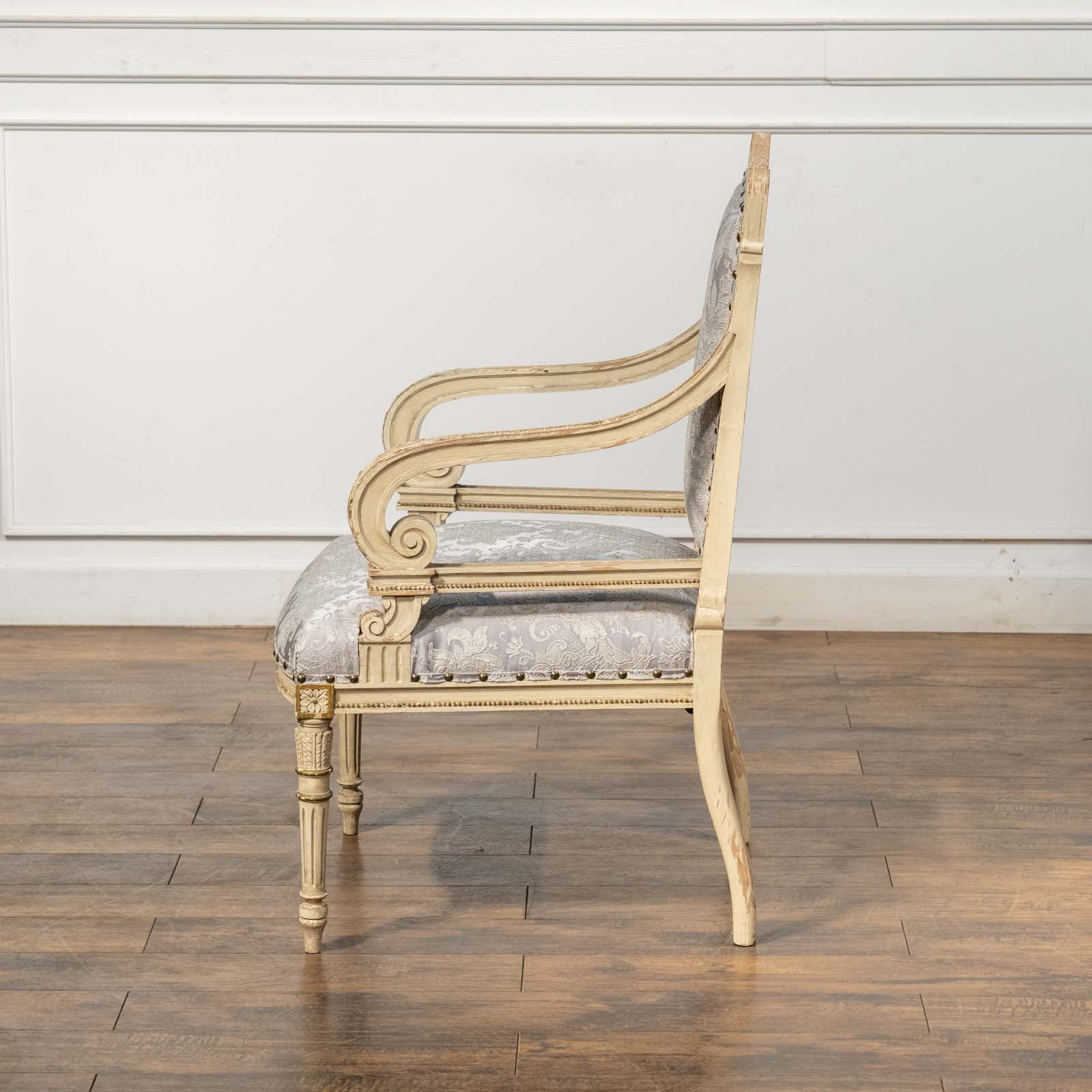 華やかで気品溢れるデザインが美しい ルイ16世様式 フレンチ アーム